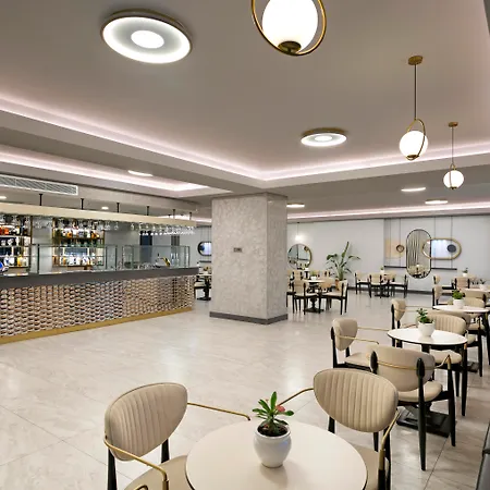 Moevenpick Antalya טקירובה