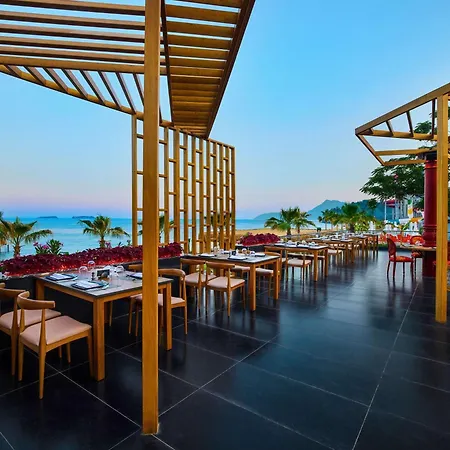 Moevenpick Antalya אתר נופש 5*